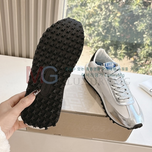  籸 Ŀ GG5666132-2