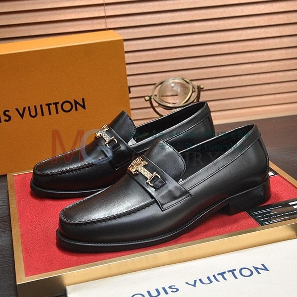 ̺   32LV86036-3