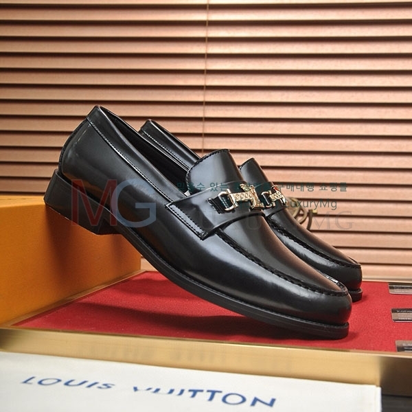 ̺   32LV86036-4