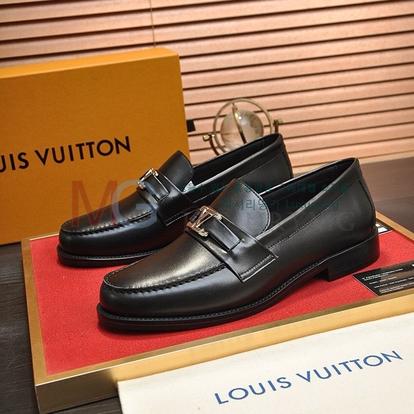 ̺   32LV86038-2