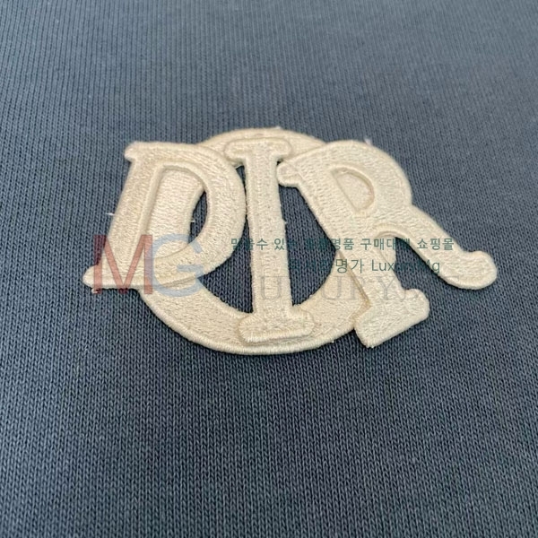  Ƽ  8DR60225-1