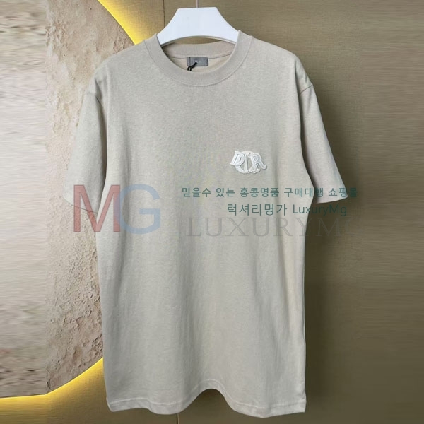  Ƽ  8DR60226