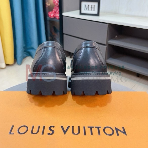 ̺   LV22011806