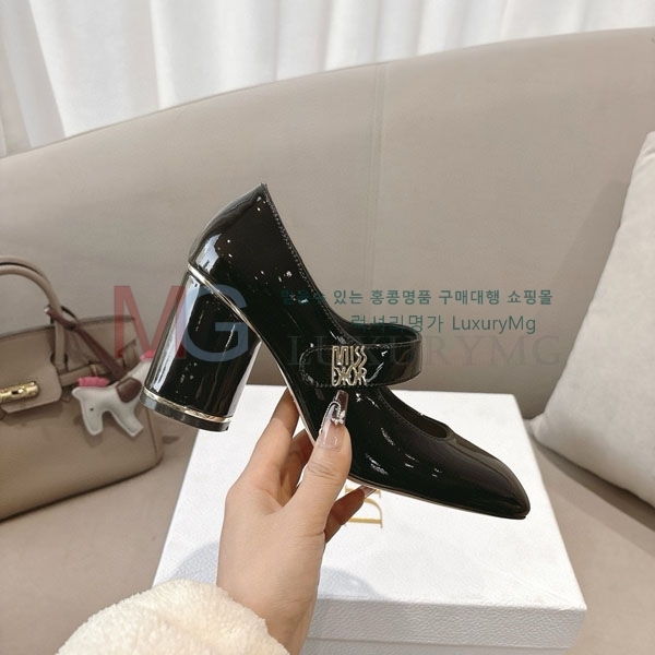     3D2R605522