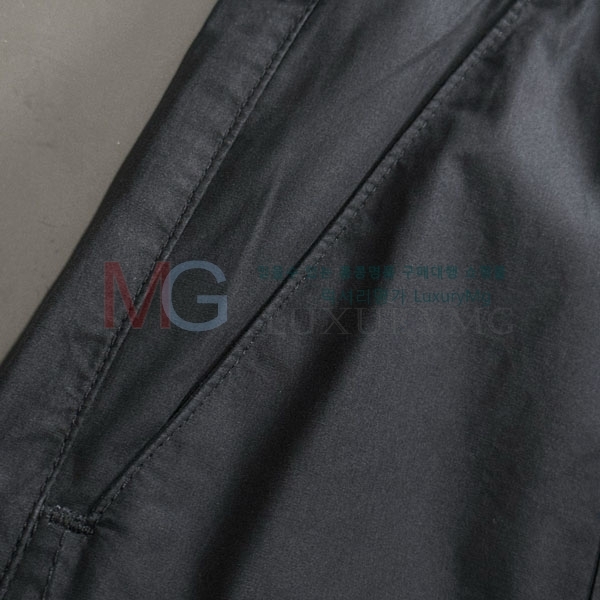    20B69903-1