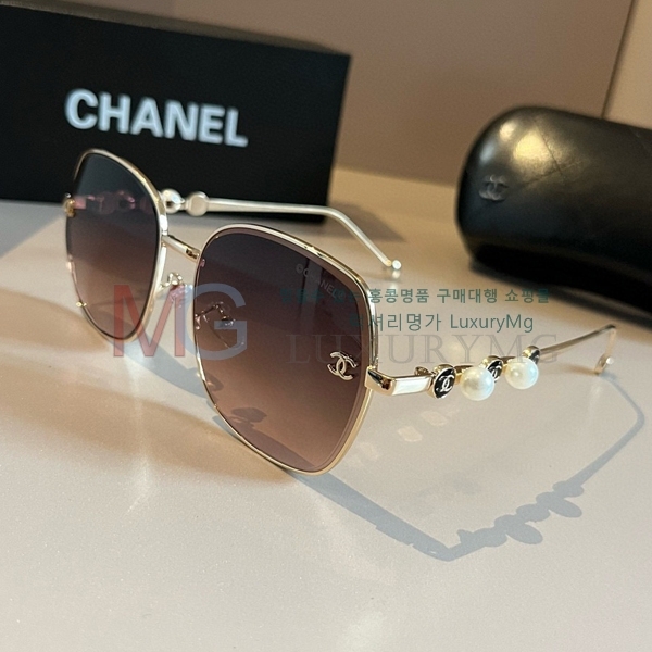 * ۶ 2CC63381-1