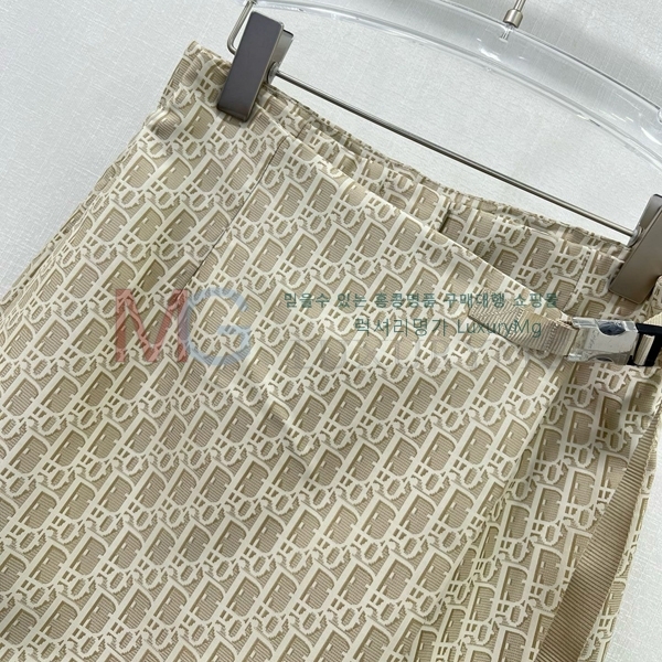   ġ  CD2532838-1