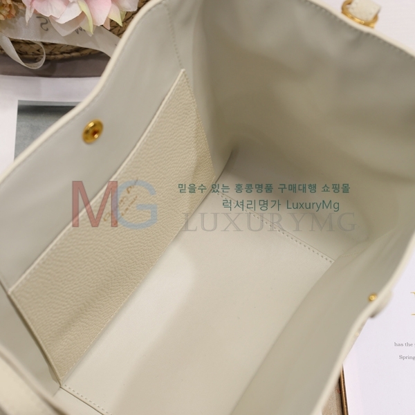  Signature ̵ Ŷ M2841-2