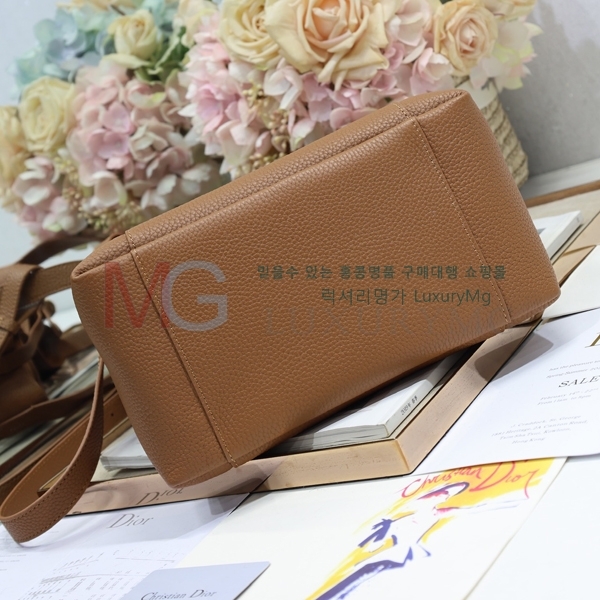  Signature ̵ Ŷ M2841-3