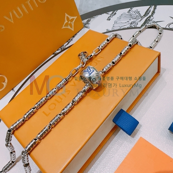 ̺  LV3007200-4