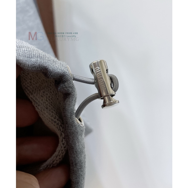  ̿̿   MI530614-2