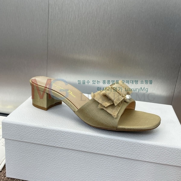    DR899062