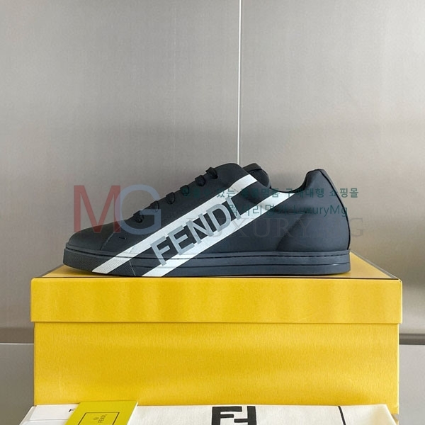  Signature Ŀ F5F387708