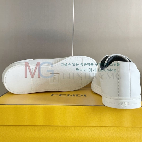   Signature Ŀ F5F387708-3