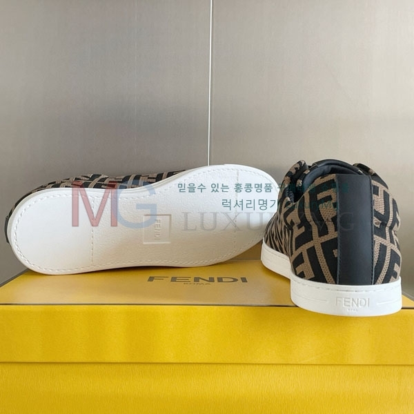   Signature Ŀ FF006813-3