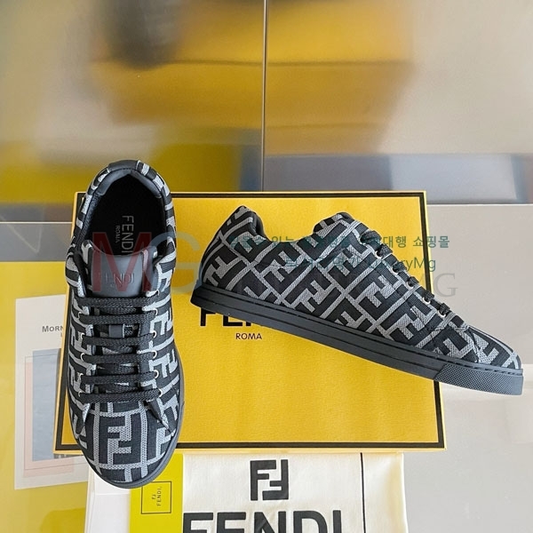   Signature Ŀ FF006813-4