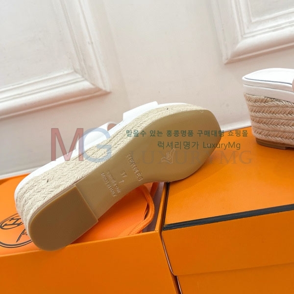 ޽   8HE011854-2