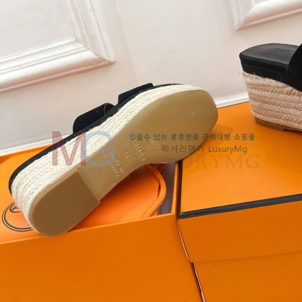 ޽   8HE011854-6