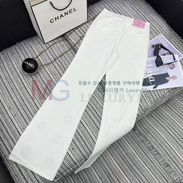  * û CH4186367-2