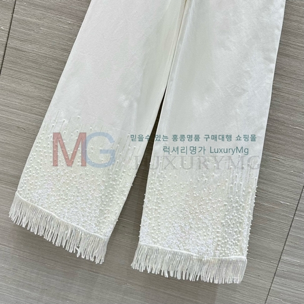 * û CH4186360-1