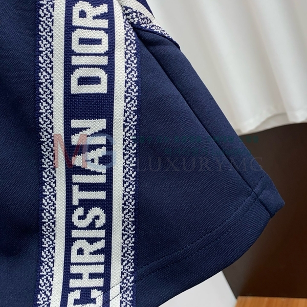   ݹ D20041680-1