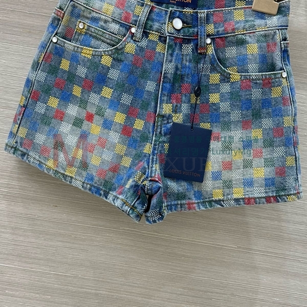  ̺  C60053633