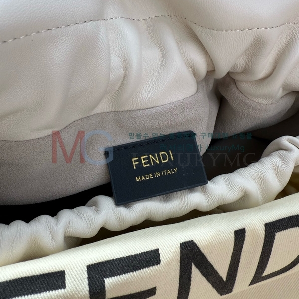   ̵ F8833-4