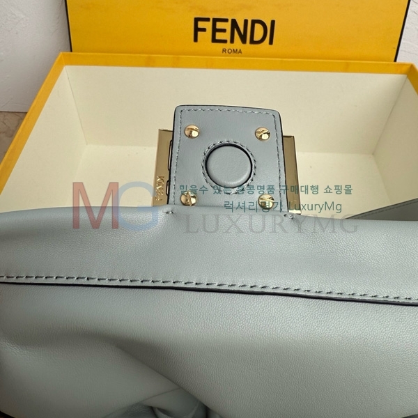    ̵ F8833-5