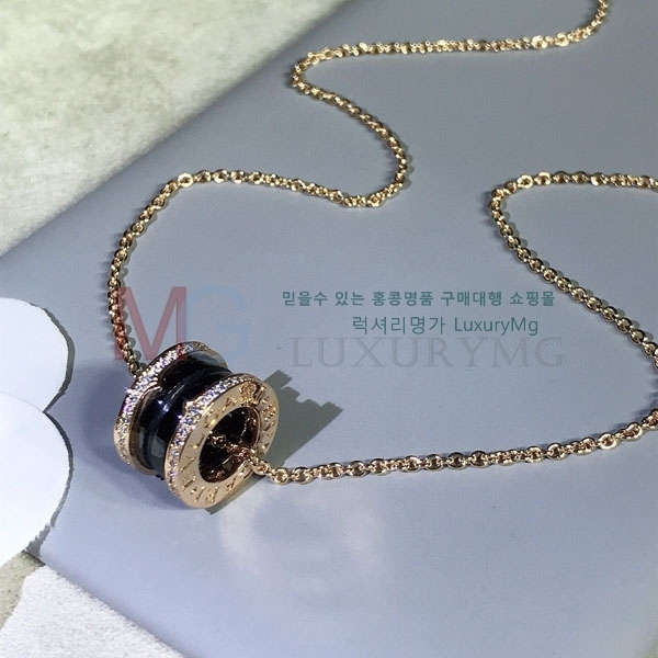 Ұ   B5604410