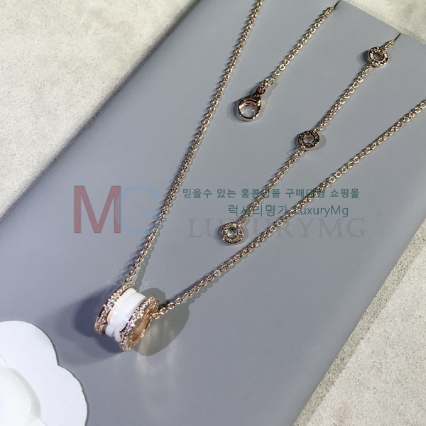 Ұ  B5604410-1