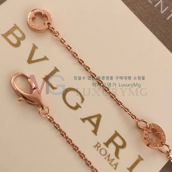 Ұ  B5622051