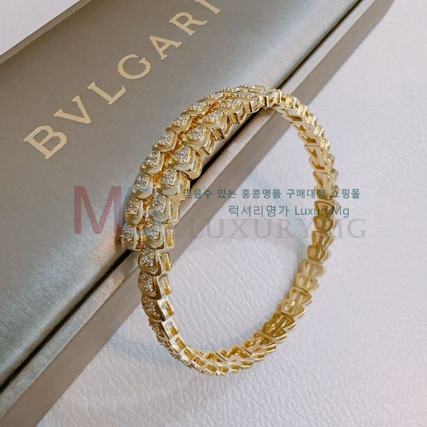 Ұ  BV665631