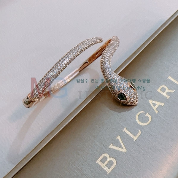 Ұ  BV665632