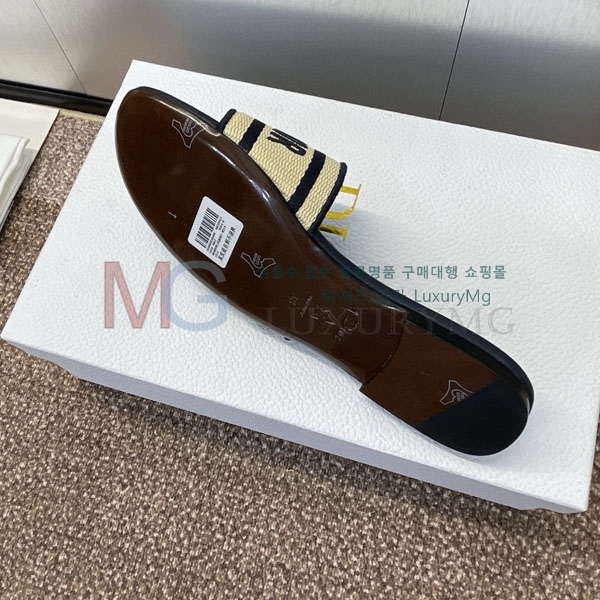  / DR917820-3