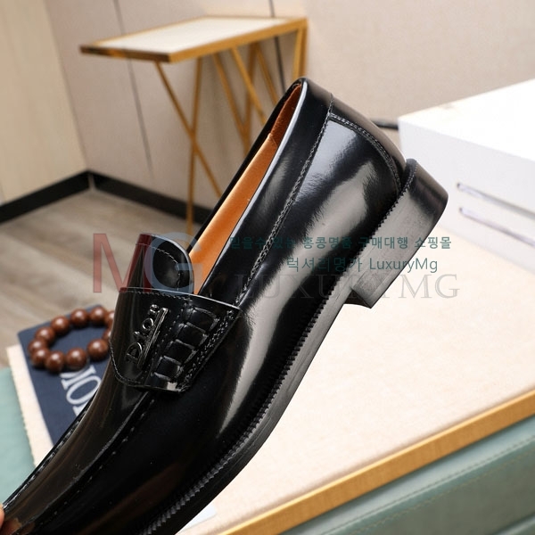   屸 DR066025