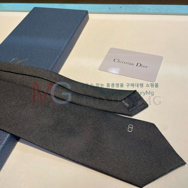  Ÿ DR8871