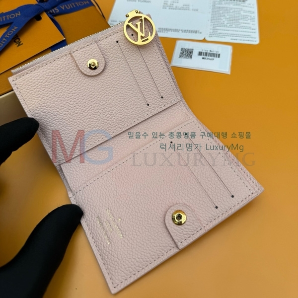 ̺   M83569-101