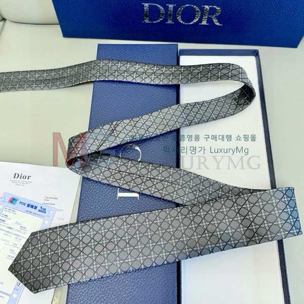  Ÿ DR88840-3
