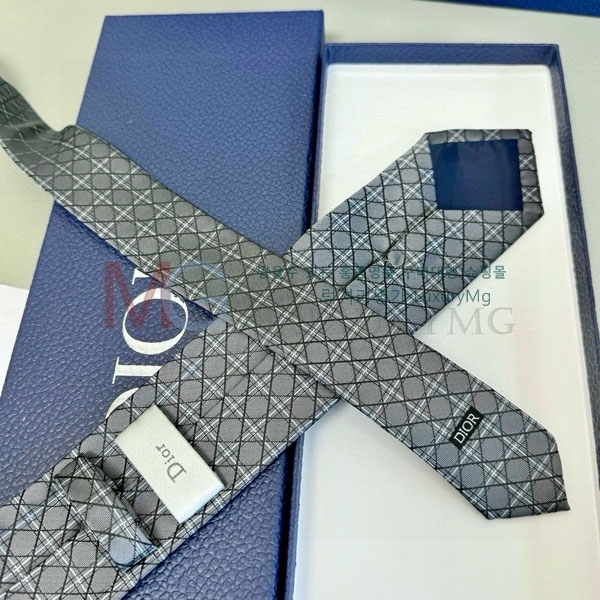  Ÿ DR88840-3