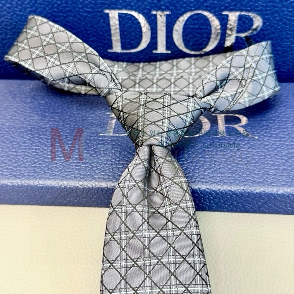  Ÿ DR88840-3