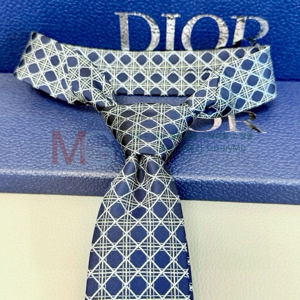  Ÿ DR88840-2