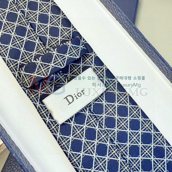  Ÿ DR88840-2
