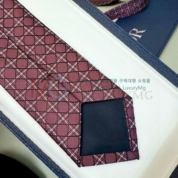  Ÿ DR88840-1