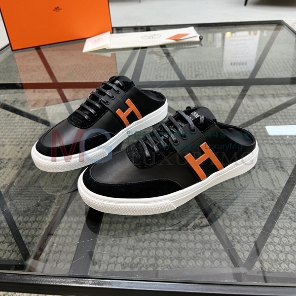 ޽  HE18803308-4