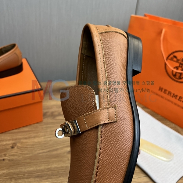 ޽  HE18803307-3