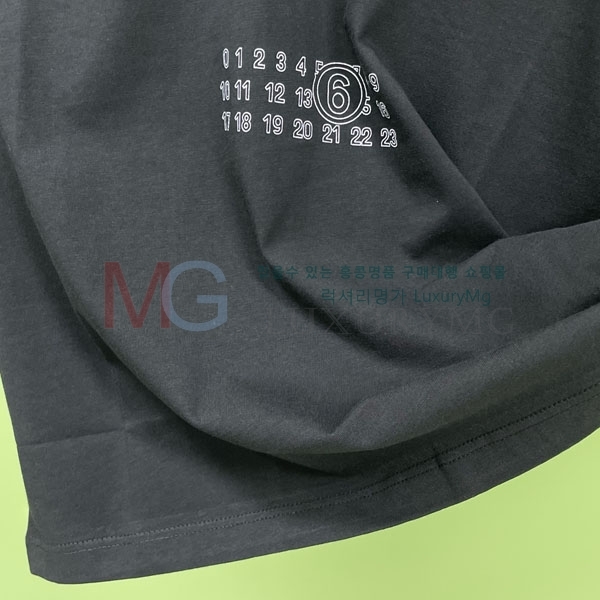   Ƽ MM2366717-2