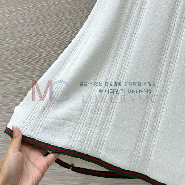   ǽ D25253660-1