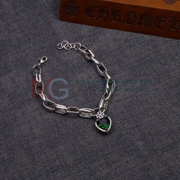 ũ  CH5357773