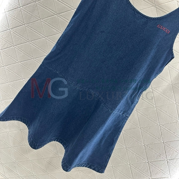   ǽ D25253667