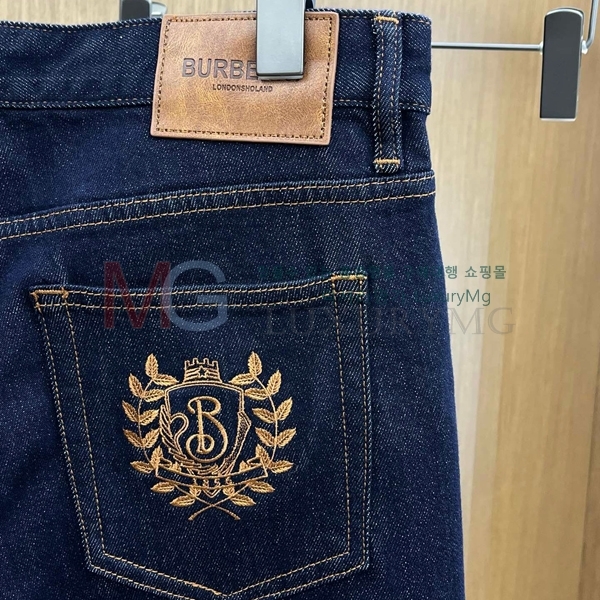   û B843137